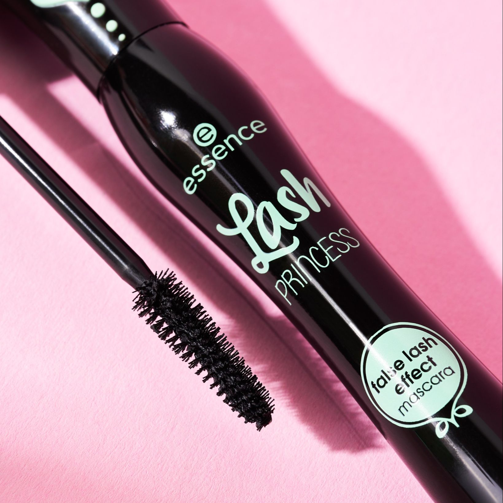 Essence Lash Princess False Lash Effect Mascara (12ml). 