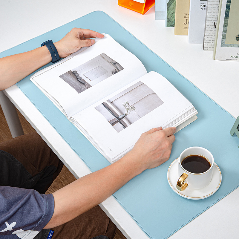 Custom leather mouse pad large solid color computer desk mat anti-slip learning desk mat support printed pattern logo. 