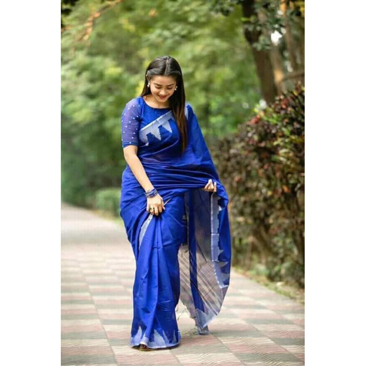 মহিলাদের জন্য নীল রঙের মনি পুরী জমুম শাদহী শাড়ি। (তানজিন তিশা শাড়ি) । |  Daraz.com.bd