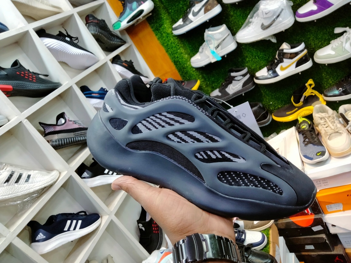 Adidas yeezy boost shop 700 price in bangladesh