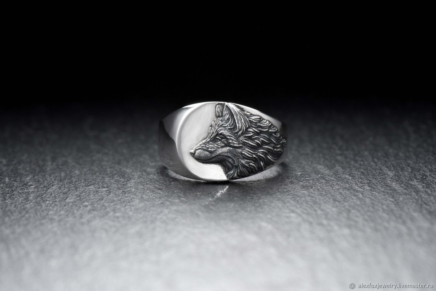 Azure wish domineering wolf head hipster men's ring series cross-border retro distressed temperament ring factory direct sales. 
