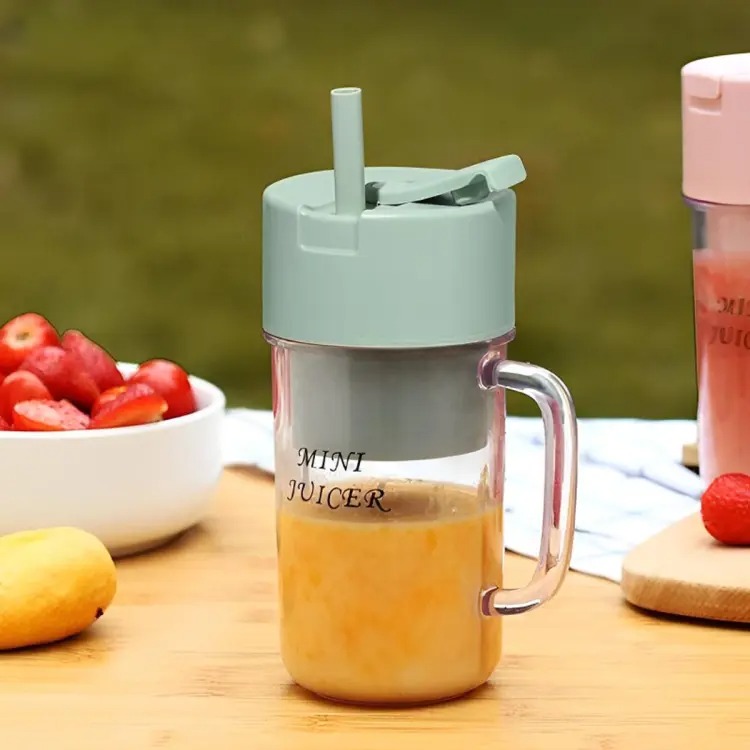 Electric Juicer Mini Portable Blender Fruit Mixers Extractors Multifunction Juice Maker Machine Blender with Straw Pink. 