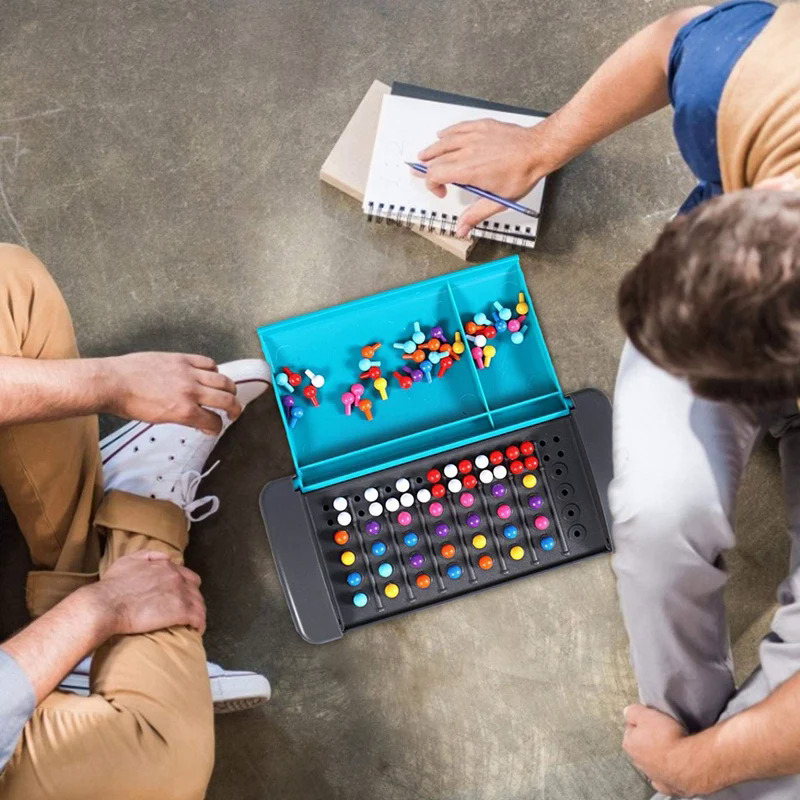 （NEW）Mastermind Code Breaking, Code-Breaking Game, Fun Indoor Game, Puzzle Board Game Toy, Mini Board Game Toy for Family. 