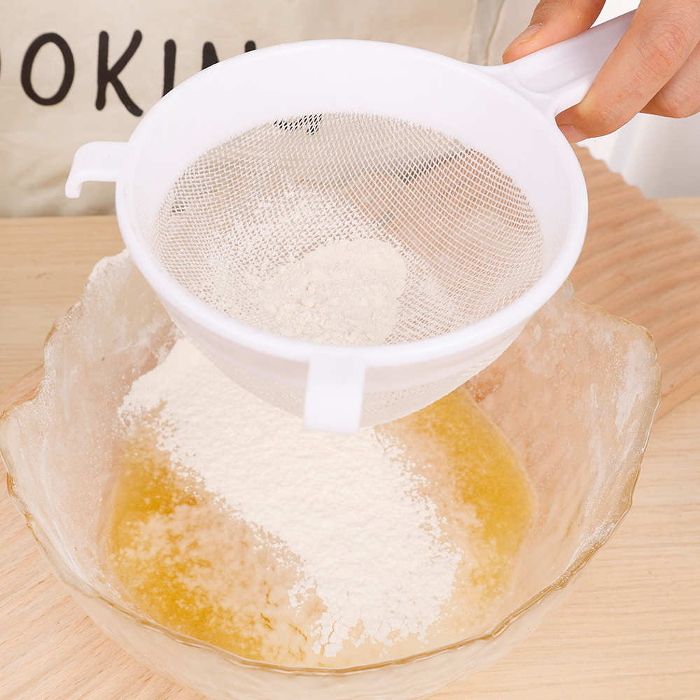 Plastic Fine Mesh Scoop Strainer Colander Flour Sieve With Handle