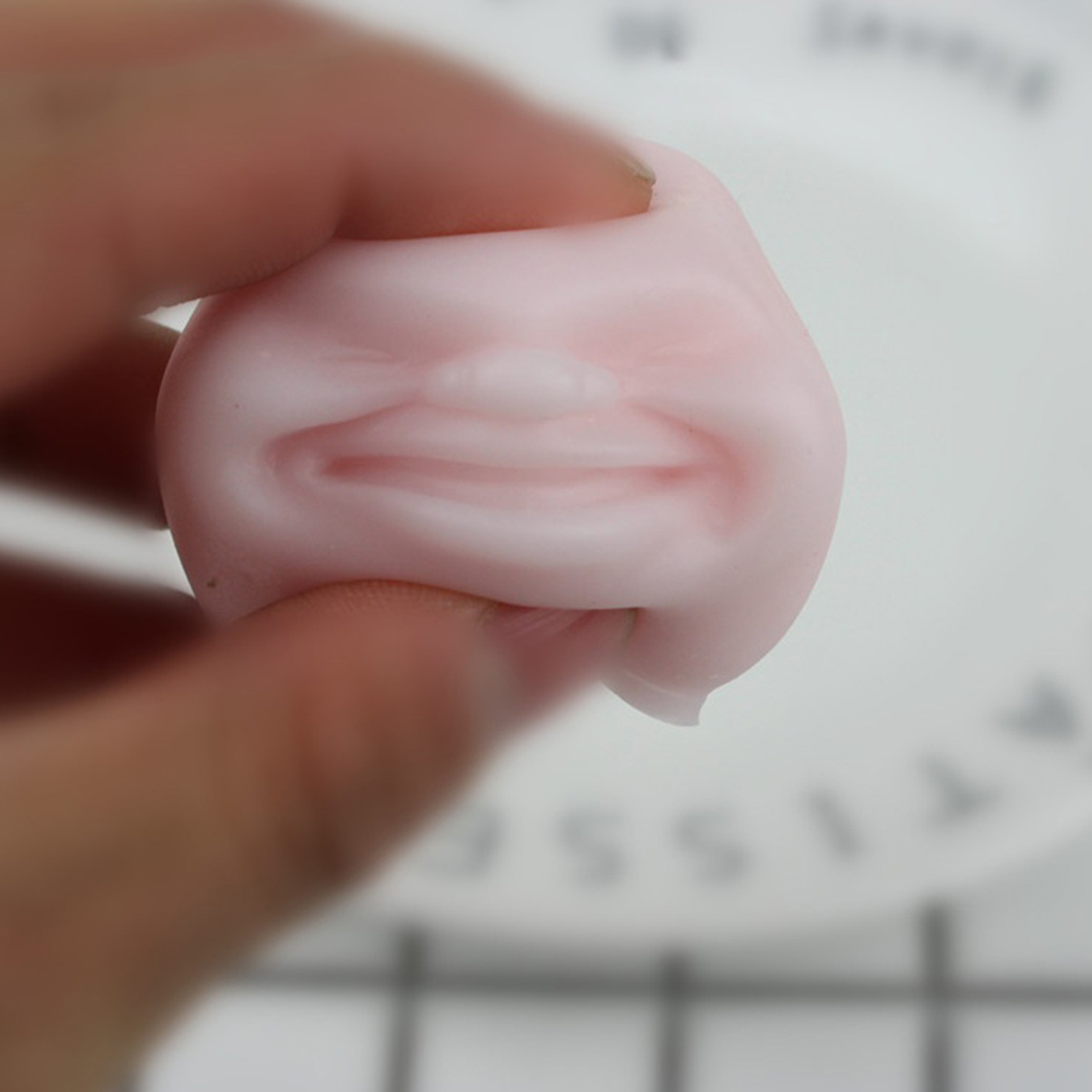 Smiling Human Face Squeeze Vent Ball Adult Stress Relief Decompression Toy for Home. 