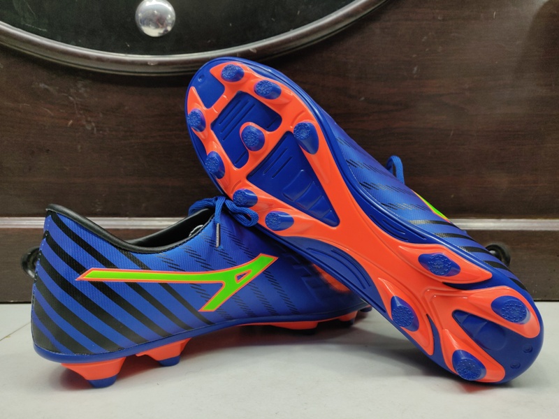 polaris football boots