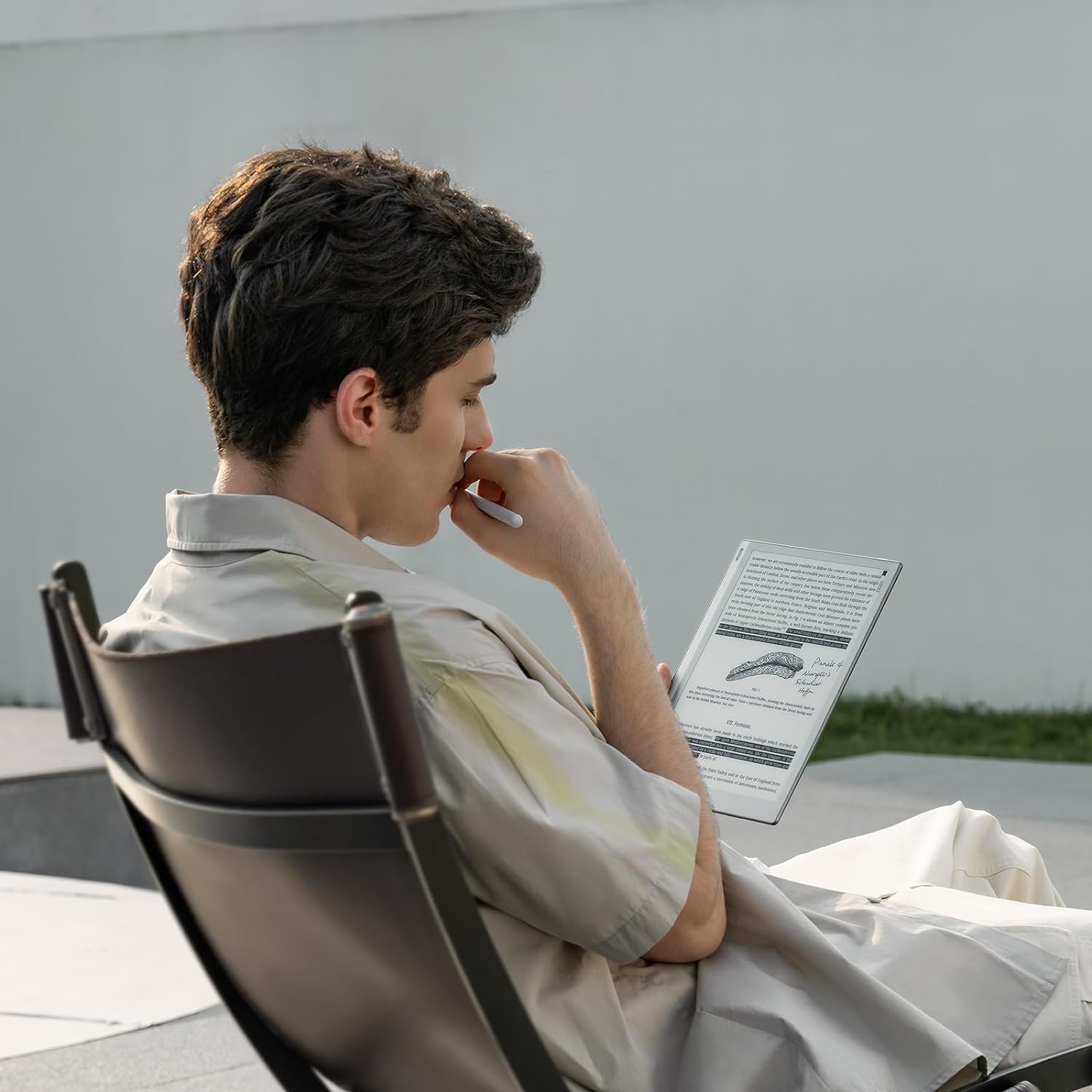 BOOX Go 10.3 | 4.6mm Monochrome ePaper Notepad. 