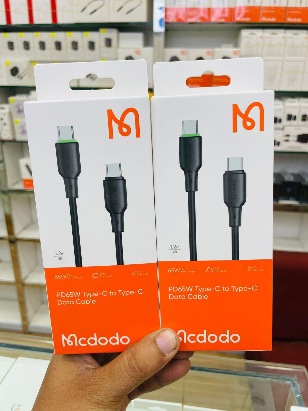 Mcdodo 477 60W Silicone Cable 65W Pd Fast Charger USB C to USB C Cable LED PD Smart Charger Cable for iPhone 15 Pro Max Mac.. 