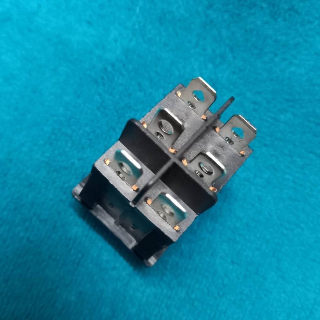 6 Pin KCD4-201N-B Rocker Switch 30A 250V 6 Pin Black Color Switches 6Pin On Off 2 Positions Full Illuminated Neon RED Indicators DPST Power Switch For Auto Car Boat IPS UPS. 
