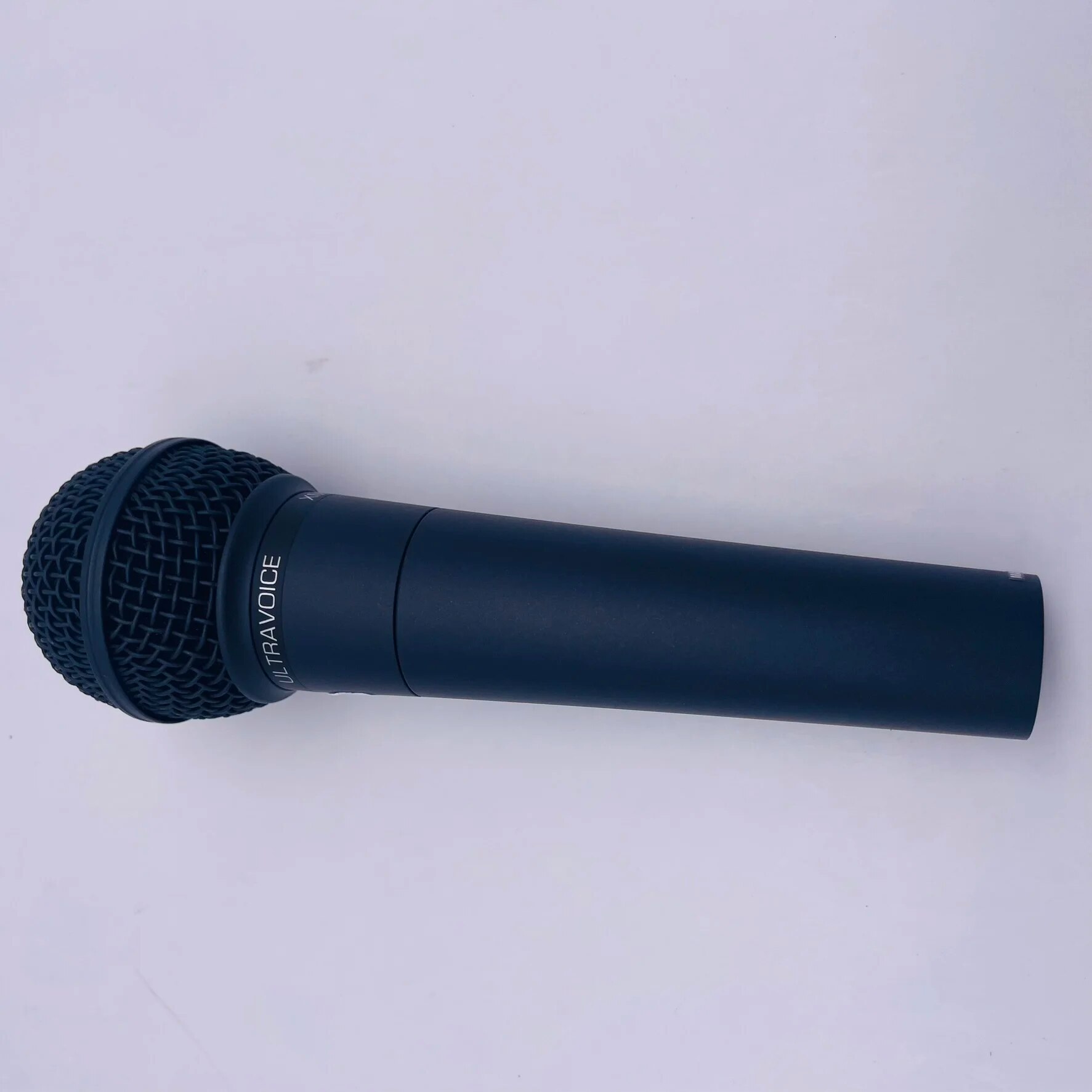 Behringer XM8500 Dynamic Cardioid Vocal Microphone Karaoke Handheld Karaoke Mic For Performers and Home Recording Enthusiast. 