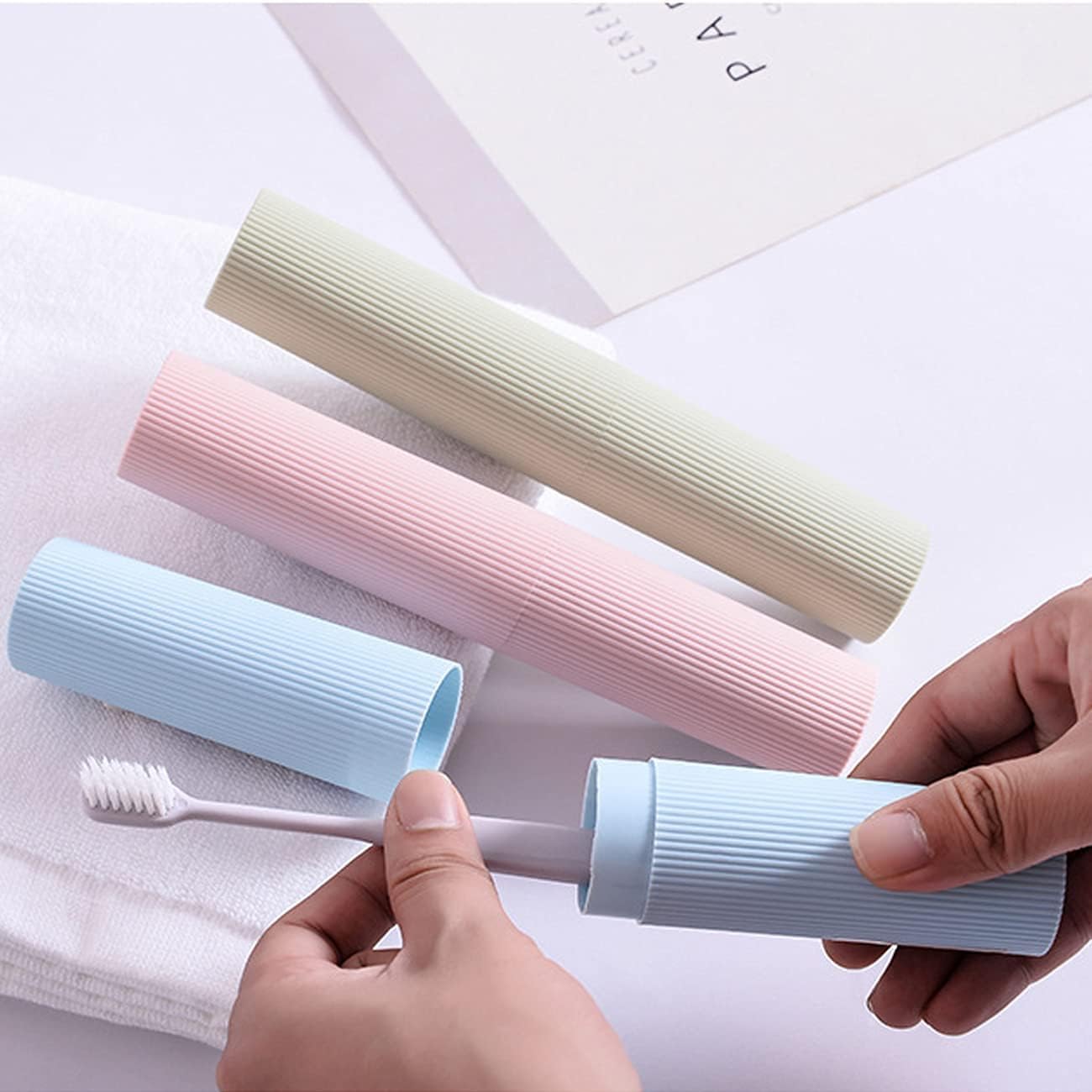 Slim Shape Travel Toothbrush Toothpaste Case Holder Portable Toothbrush Storage Plastic Toothbrush Holder, Multi-color- 1pcs