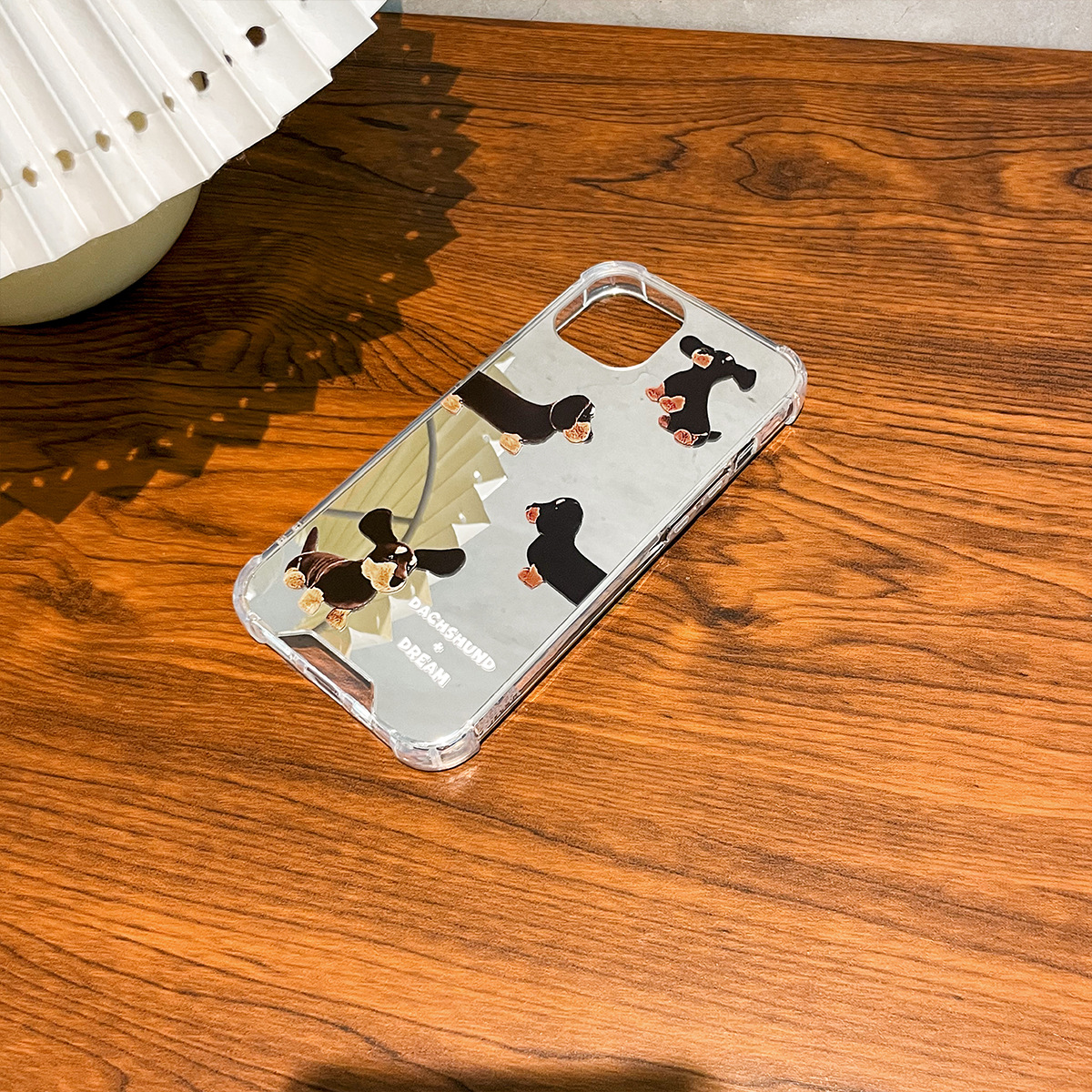 Internet Celebrity Sausage Dog Apple 14PROMAX Mirror Phone Case iPhone15 Four-Corner Drop-Resistant Soft Shell 13 Applicable. 