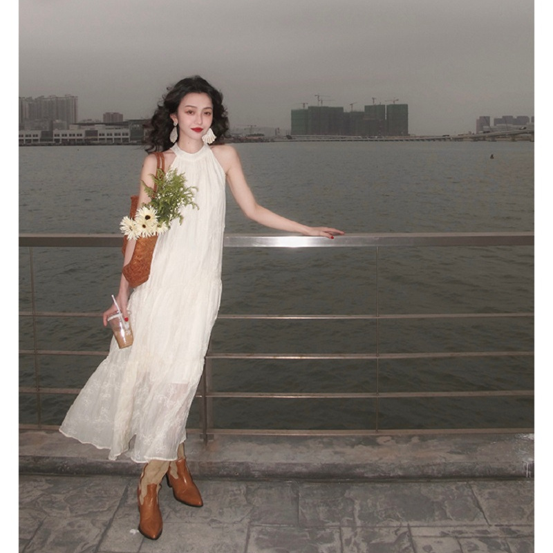 Noon French Retro2023Spring and Summer New Sleeveless Halter Dress Lace Slightly Revealed Shoulder Dress. 