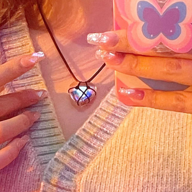 Barbie Love Necklace Diamond Castle Princess Natural Crystal Heart-Shaped Necklace Couple Girlfriends Ornament New Year Gift. 