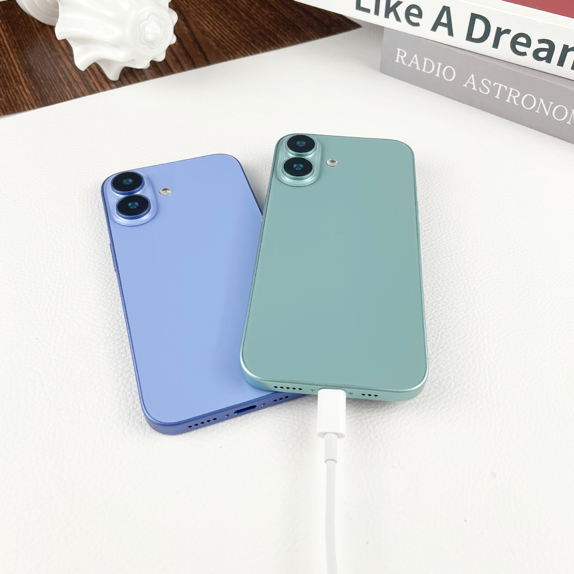 1:1 Phone Model For iPhone 16 Plus Replica Smartphone Not Working Simulation Showcase Copy phones Toy. 