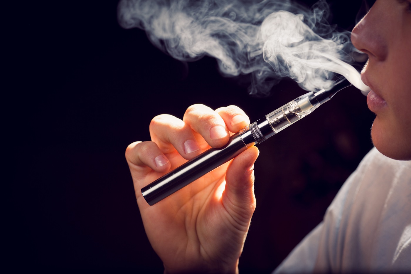 CE10 Vape Electronic Cigarette Fashionable Refillable Vape E-Cigarette pen style vapes. 