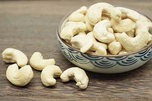 Premium Cashew Nut - 500gm Kaju badam. 