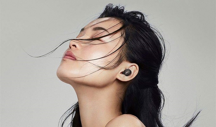 QCY T2C TWS Bluetooth 5.0 Dual Microphone Wireless Sports Earphone with Charging Box. 