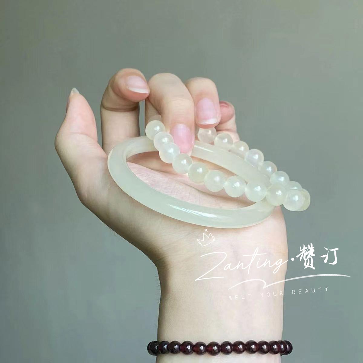 Blue and white jade bracelet bracelet, women's jade bracelet ice through, ancient style, beautiful and gentle temperament, clear water color bracelet bracelet ice through