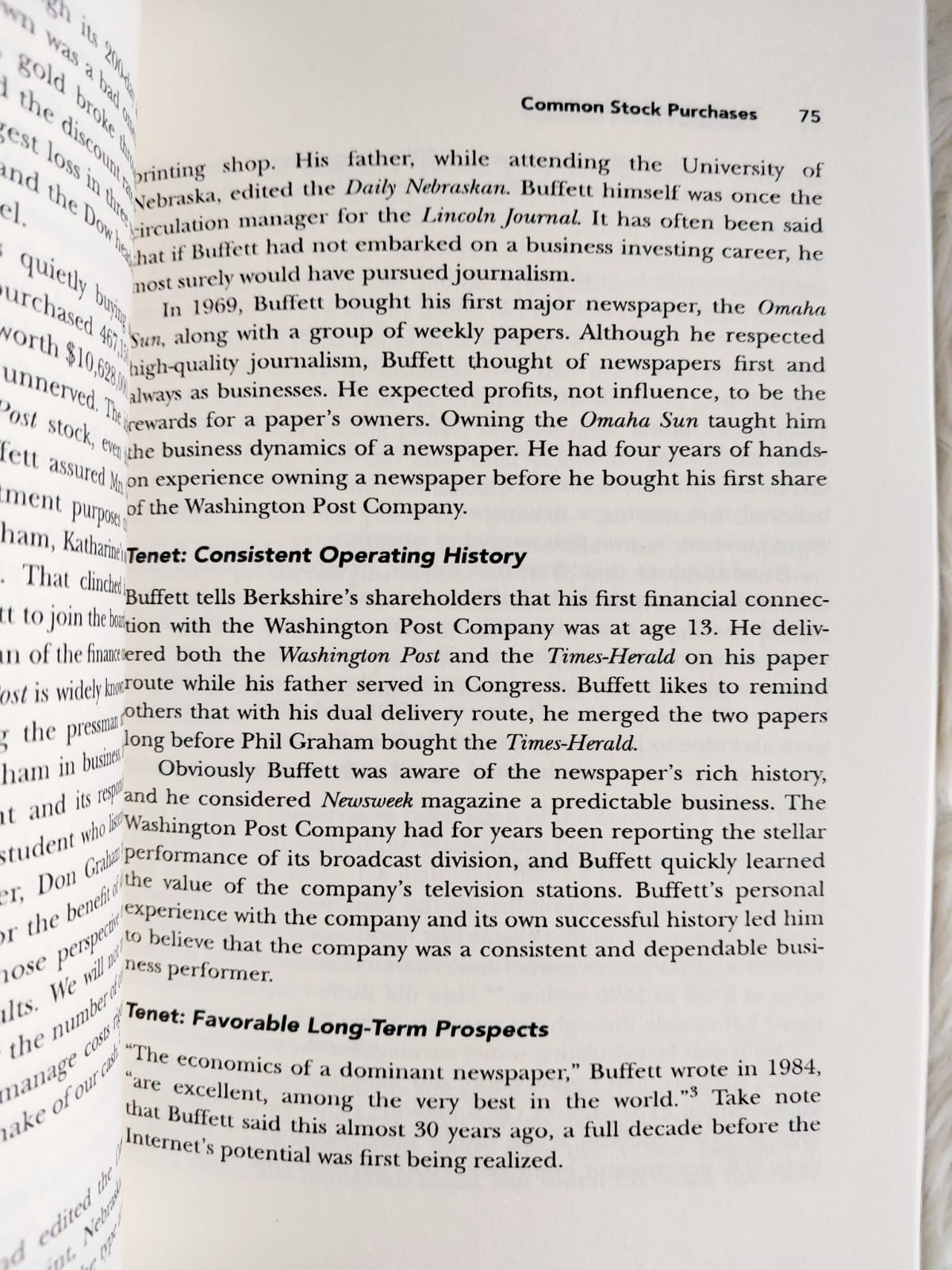 The Warren Buffett Way by Robert G. Hagstrom - Premium - Paperback. 