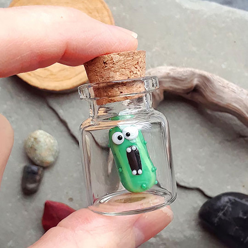 Miniature Glass Screaming Pickle In A Bottle Handmade Jars Of Screaming Pickle Sculpture Cute Tiny Pickle Mini Emotional Support Pickle Ornament For Pickle Lovers Party Home Decoration Fayshow. 