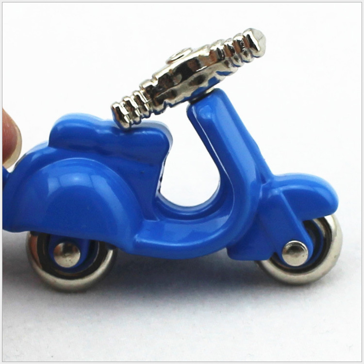 New Design Cool Mini metal Keychain Car Key Chain Key Ring Motorcycle chain Mix color pendant For Man Women Gift wholesale 17217. 