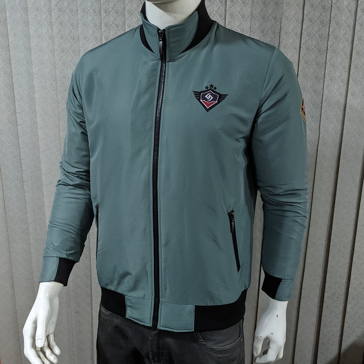 Shohure Olive color Double part air proof jacket. 