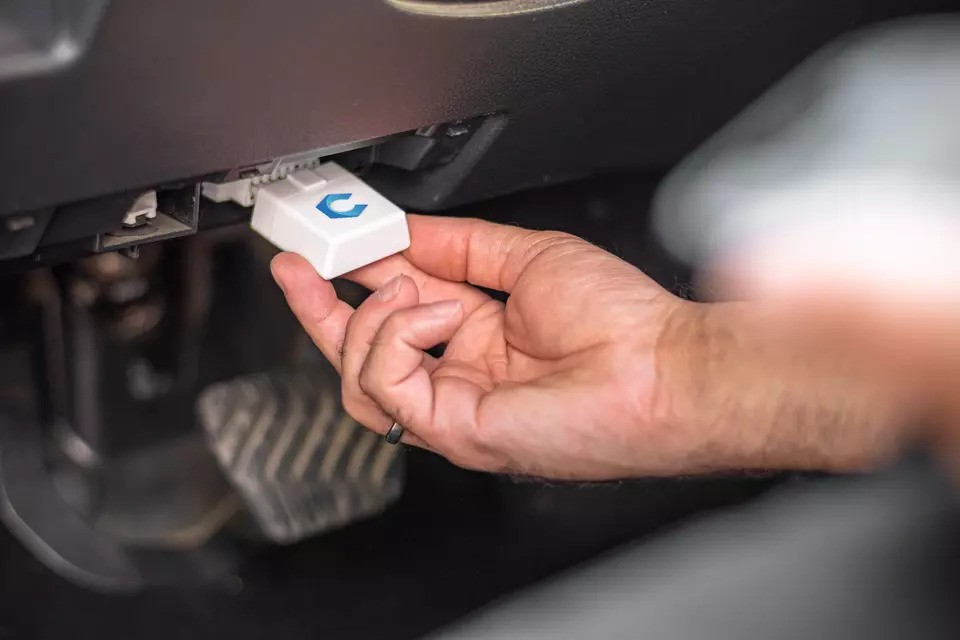 CARISTA OBD2- Bluetooth Scanner : Diagnostics- Clear Fault Code, Customizations- Unlock Hidden Features, DIY Service Procedures and In-Depth Engine, Wheel and others Live Data for Your Vehicle-"Volkswagen Group Brand Partner" ( *2 Years Official Warranty). 