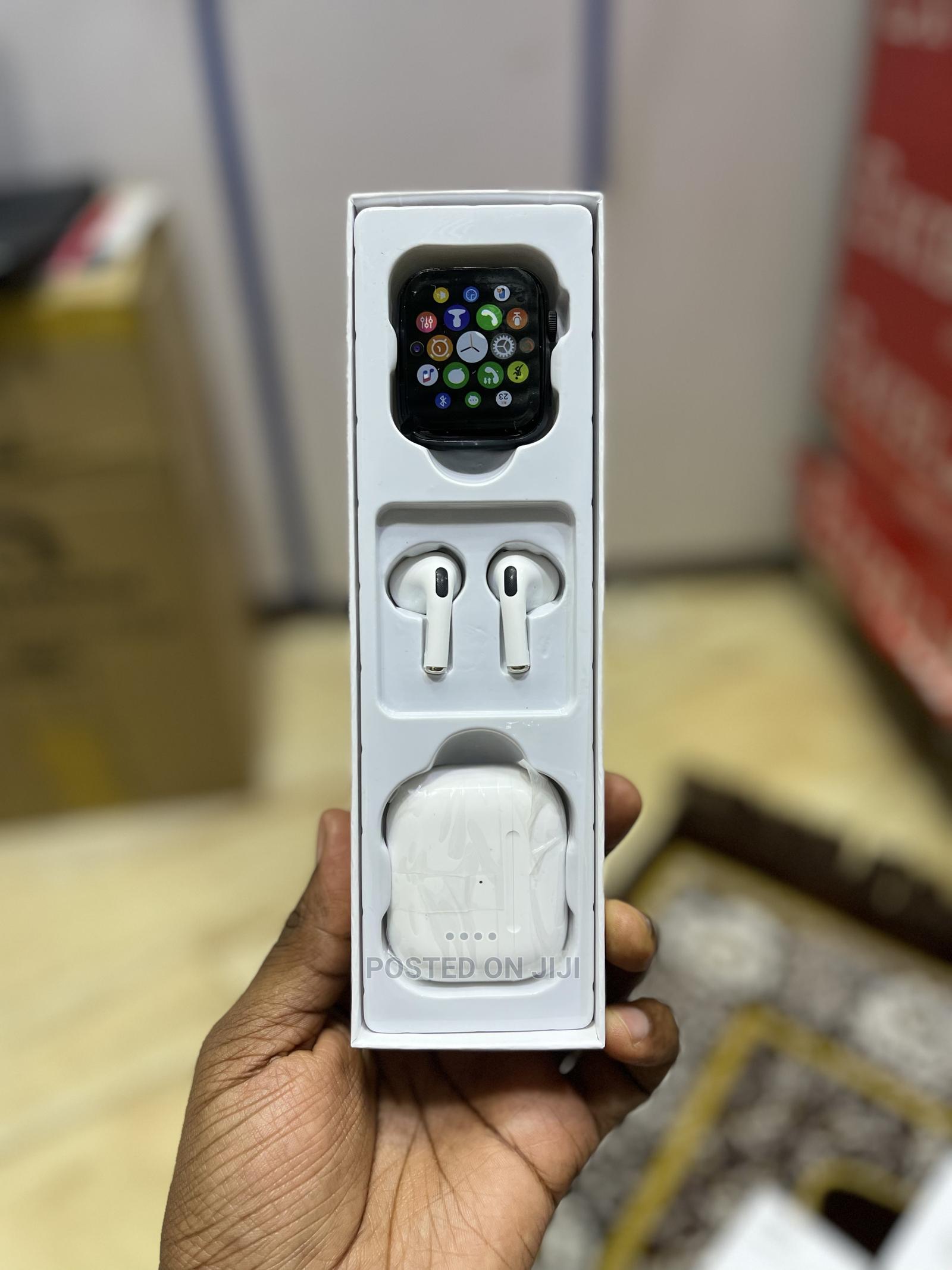 Watch 8 Max DM03 Smart Watch and Free Bluetooth Earpds. 