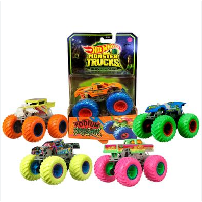 Hot Wheels HCB57 Monster Trucks GITD Bundle Toy's.. 