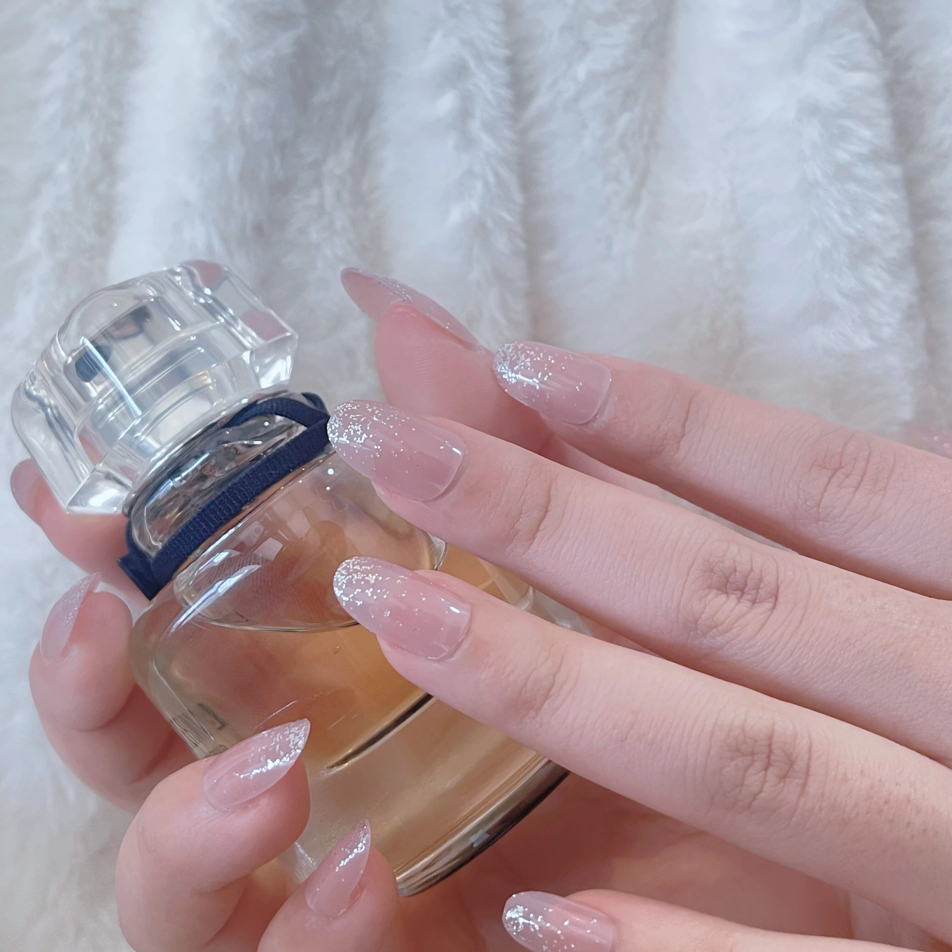 Glitter Pink Nails Press on Short French Set Sequin Cute Nail Art Reusable Nails Acrylic Full Cover Tips with Glue. 