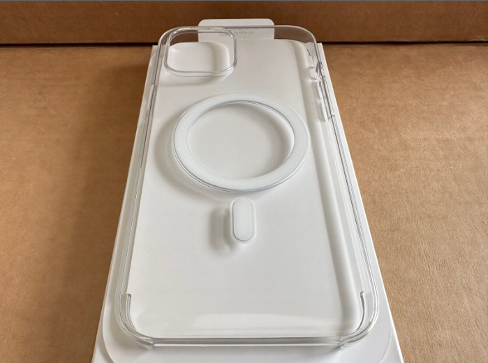Apple iPhone 12 Pro Max Clear Case with MagSafe 6.7” MHLN3ZM/A in Retail Box. 