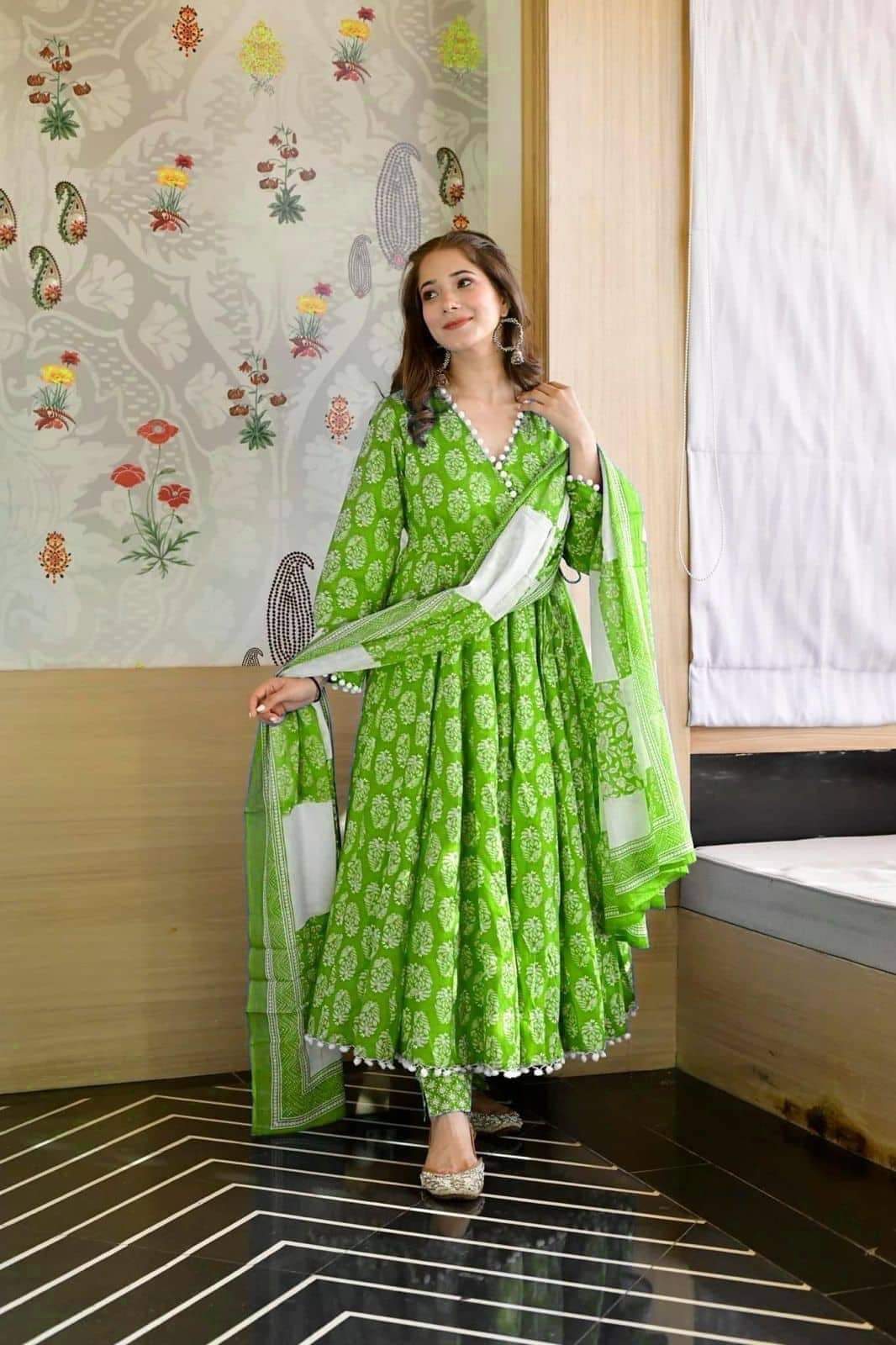 dress golar design Churidar Neck Pinterest New Kurti Salwar Neck Designs Pinterest Dress Golar Design