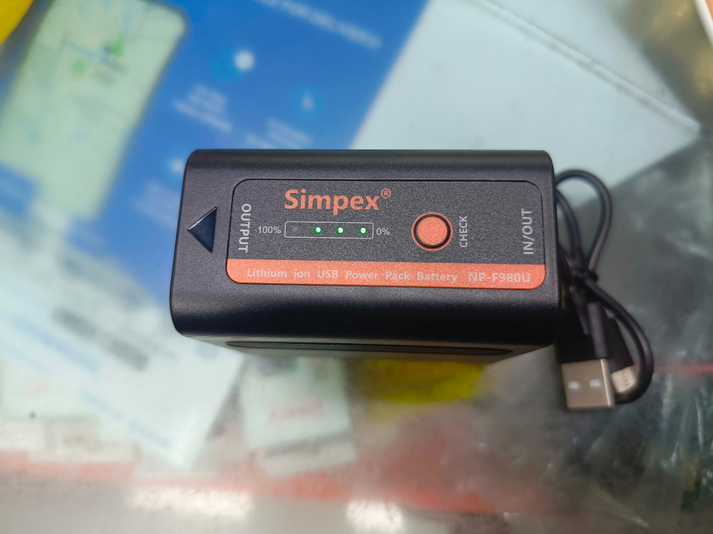 Simpex NP-F980U digital battery for camera and video light. 