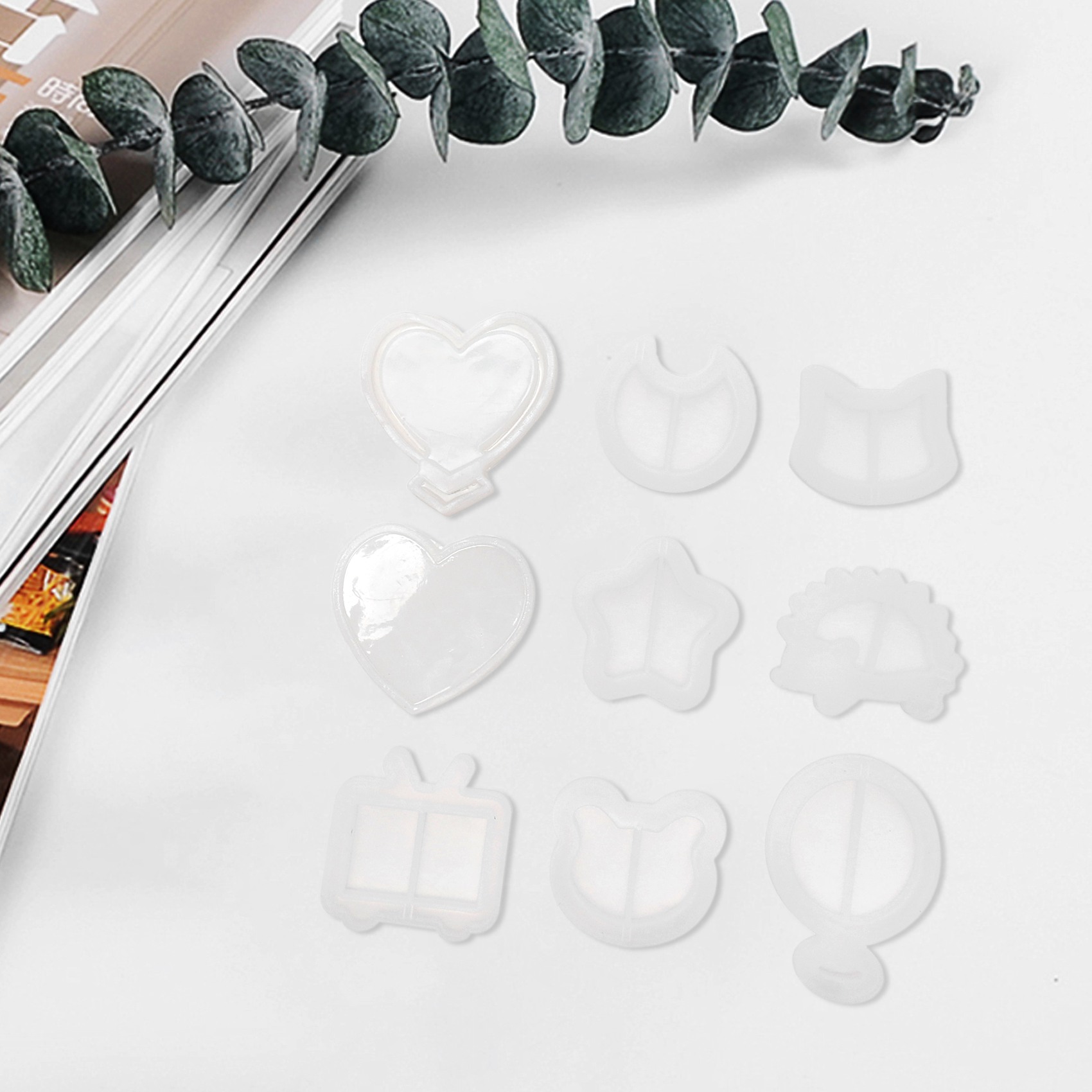 Resin Molds Resin Shaker Mold , with Moon, Heart, Star, Cat Molds,Etc. 