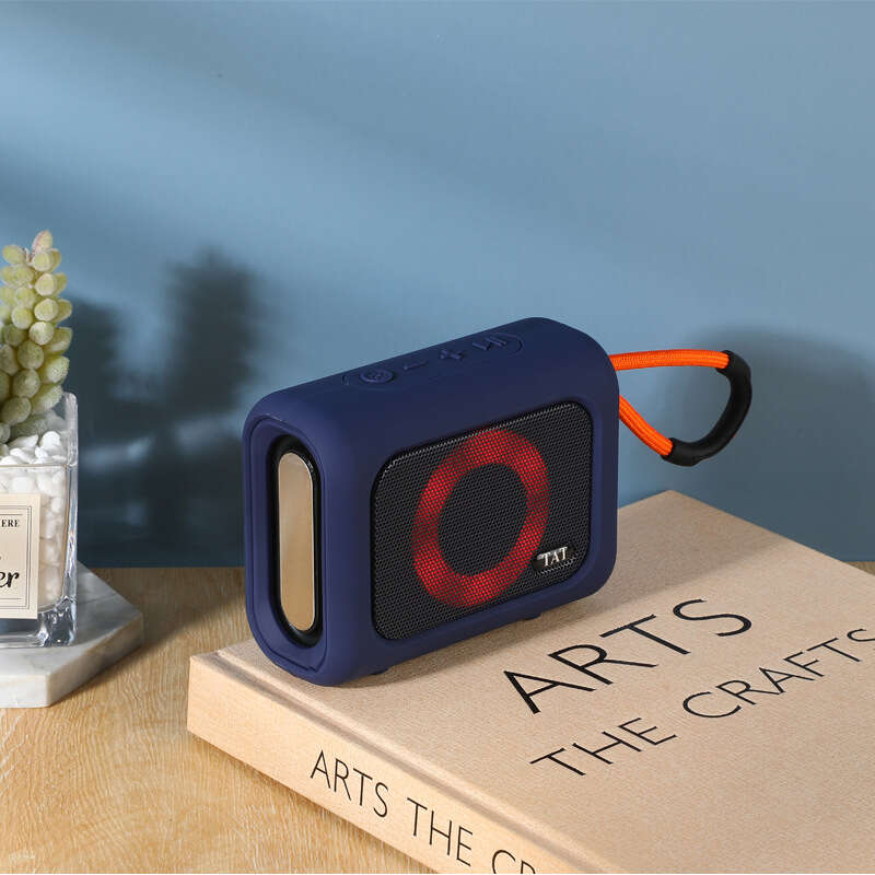 Outdoor new GO3L wireless Bluetooth speaker, subwoofer card insertion, portable, convenient mini seven color light speaker. 
