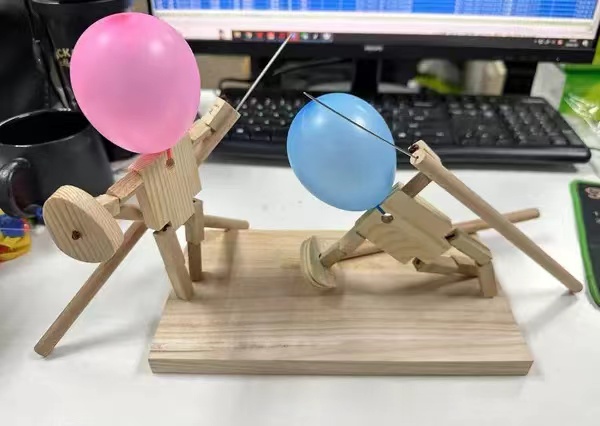 Balloon Bamboo Man Battle Handmade Wooden Fencing Puppets Wooden Bots Battle Game Two-Player Fast-Paced Balloon Battle Game. 