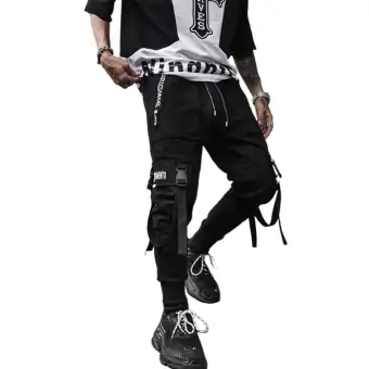 sports trousers with pockets