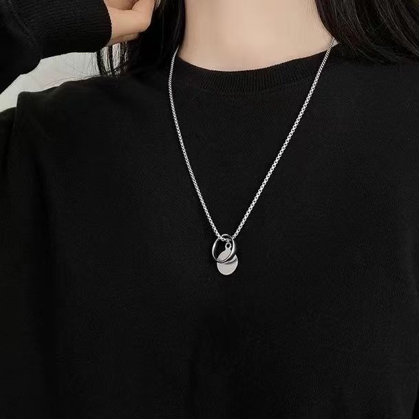 Wang Yibo's same style engravable sweater chain titanium steel necklace men's trendy round brand ring sweatshirt chain trendy brand does not fade