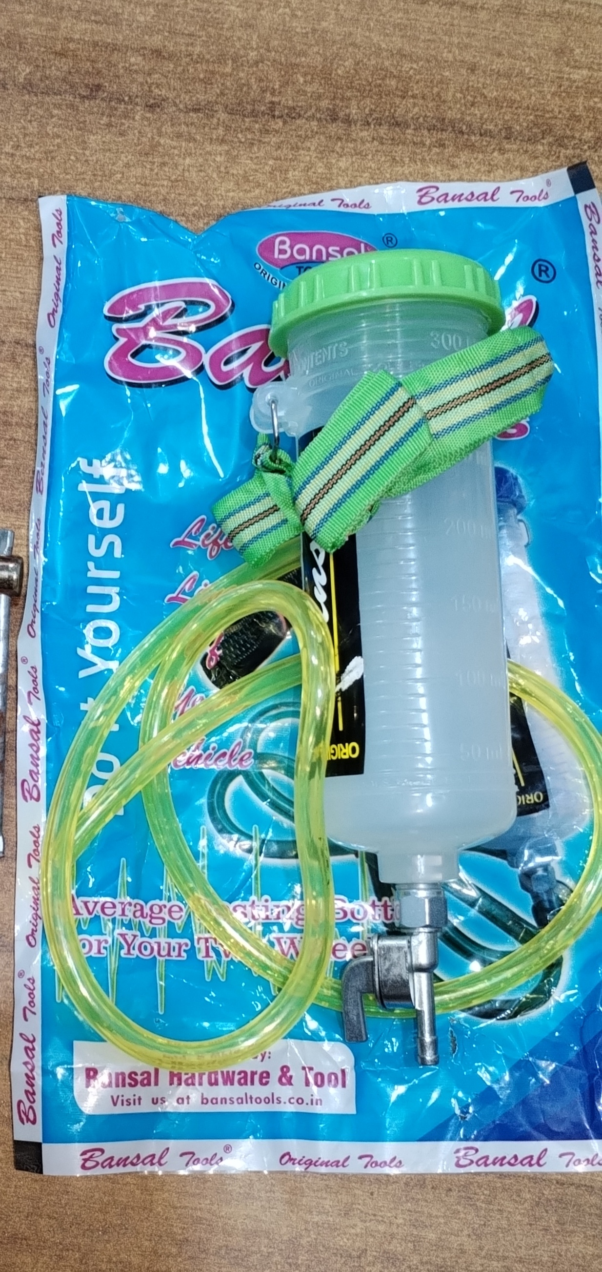 AVERAGE TESTING BOTTLE ALL BIKE. 