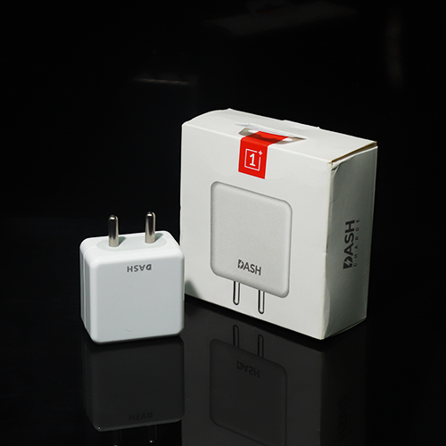 OnePlus Dash Charger Adapter (Only Adapter). 
