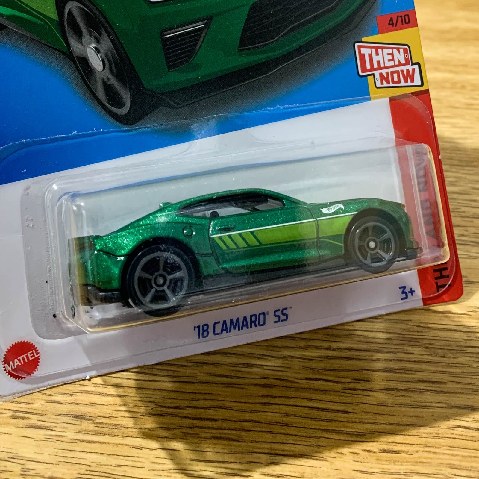 Hotwheels 18 Camaro SS Color - Green, Scale - 1:64. 