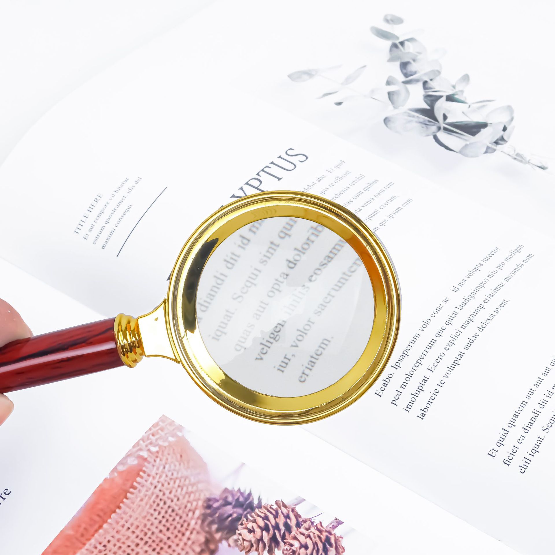 HD handheld high-power magnifying glass 10x spotlight ignition reading magnifier for children, students, and the elderly. 