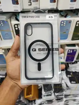 Transparent Magnetic Phone Case with Box for Magsafe Wireless Charging iPhone 11 to 15 pro max Mobile -Black cover phone Cases. 