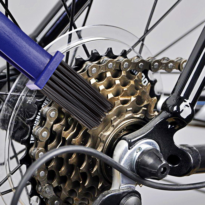 Cleaning A Bike Chain And Gears