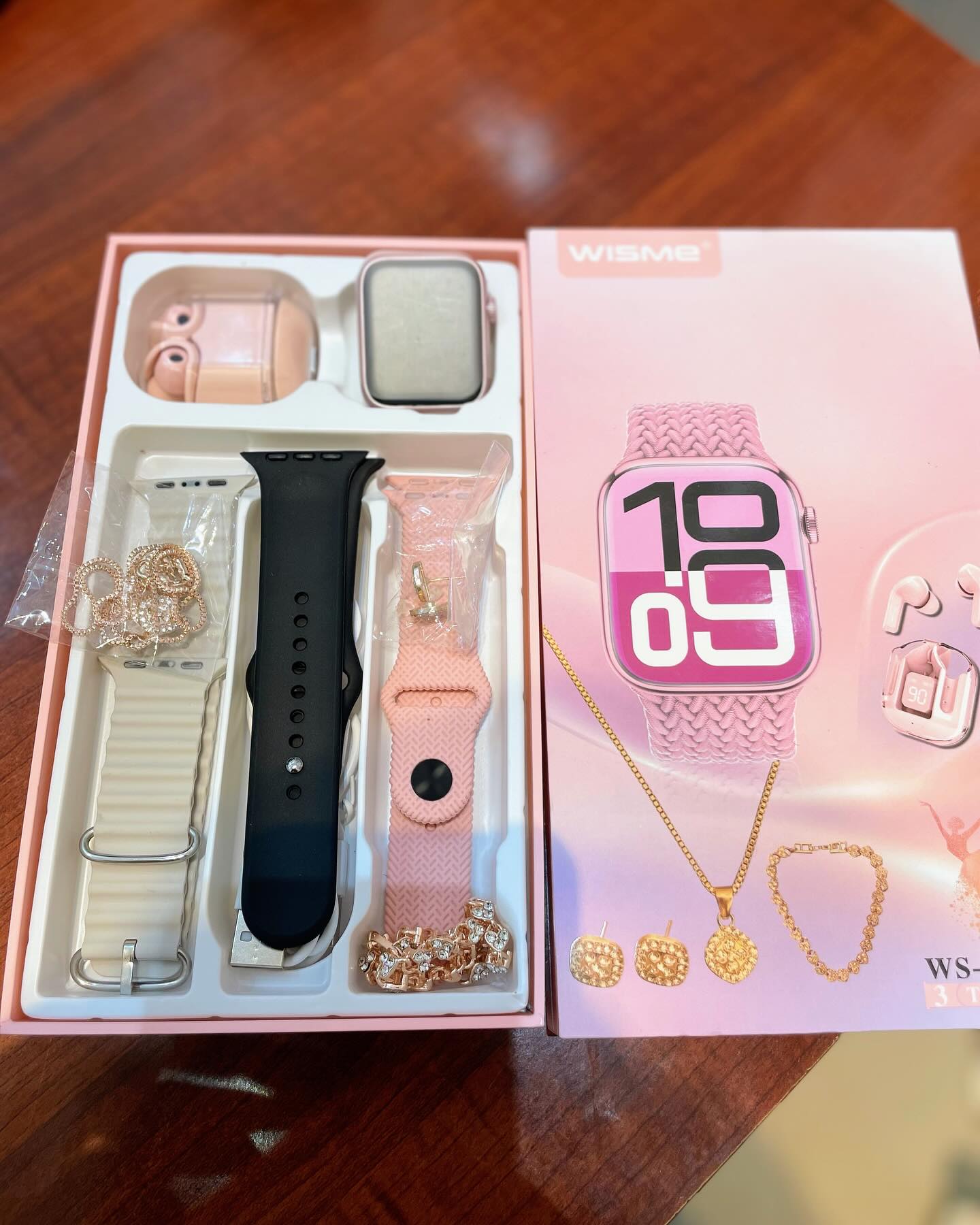 WISME WS-X18 MINI SMART WATCH AIRPODS THREE 3 STRAPS WIRELESS CHARGING. 