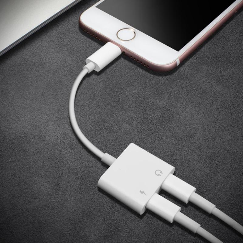 Dual Lightning Headphone Charge Adapter and Audio to 3.5mm Port Charger for iOS 10 and 11.3
