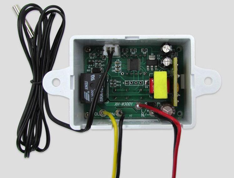 Digital LED Temperature Controller XH-W 3001. 