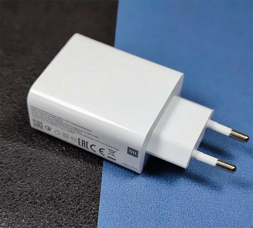 Xiaomi Fast Charger 33W QC3.0 Quick Charge Adapter USB Type-C For Xiaomi MI 10 Pro MI 9 Pro Redmi Note8 Note 7 K20 K30 Pro Mix3 Max3 and also other compatible phones. 
