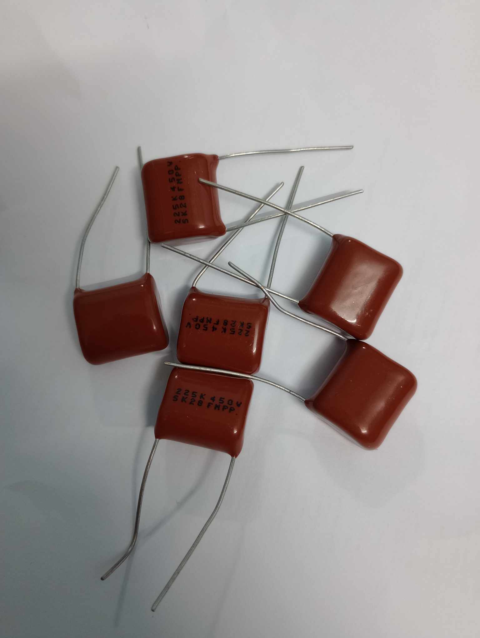 3Pcs-  METALLIZED 225 450V Capacitor Metallized 225j / 225K 450V / 400V Polypropylene Capacitor Mylar 2200nF Polyester Film Capacitors 2 Pin Leads Connections Leg. 